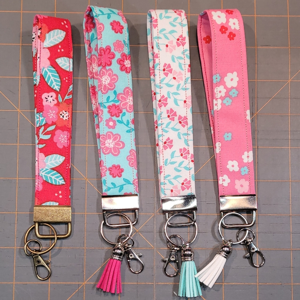 Keychain Wristlet. Key Fob Wristlet. Fabric Keychain.